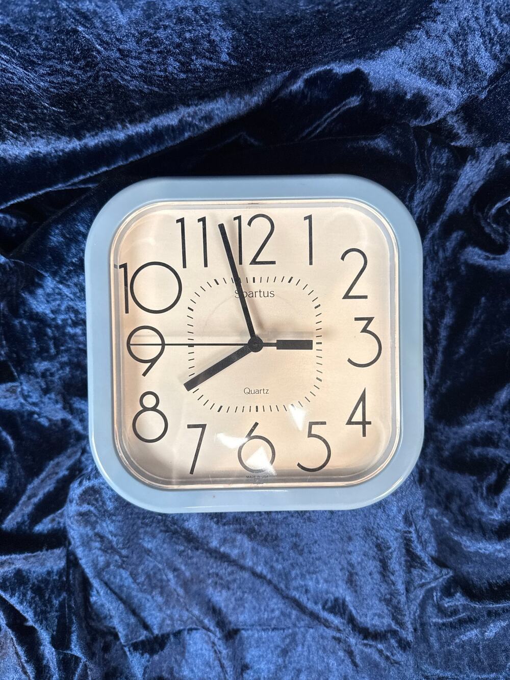Vintage Plastic Spartus Wall Clock - Quartz Movement and Light Blue Retro Decor